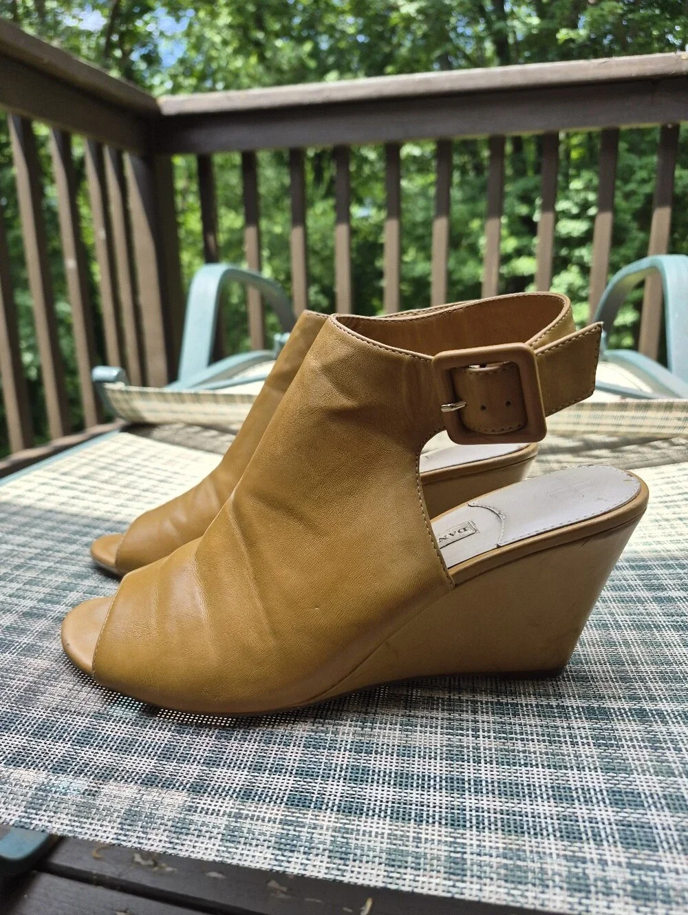 Dana Buchman Salmon Wedge Peep Toe Ankle Strap Sandals Sz 9.5
